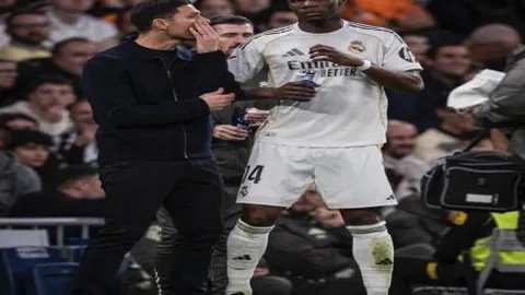 申花惨遭末战失利，亚冠连续三败！客场五年未胜，五大霉运再添一幕